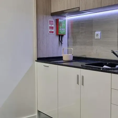 Apartamento Alexandre Herculano I Ii & Iii