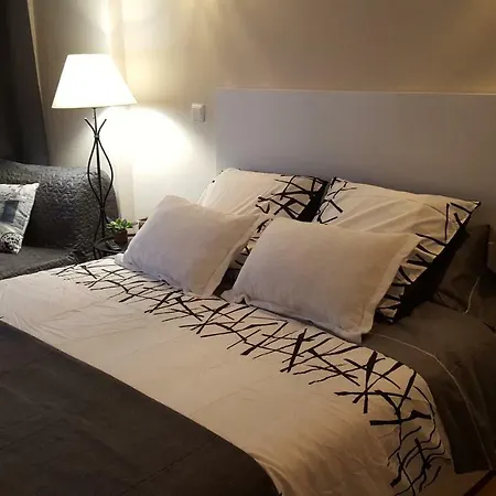 Alexandre Herculano I Ii & Iii Apartment