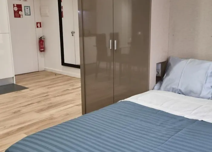 Апартаменты Alexandre Herculano I Ii & Iii